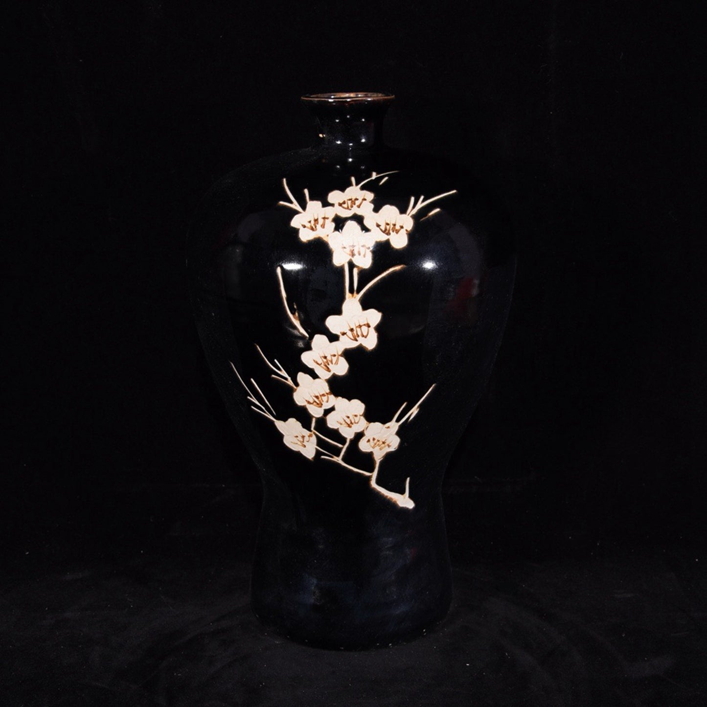 Kiln Han Mei Pattern Plum Vase