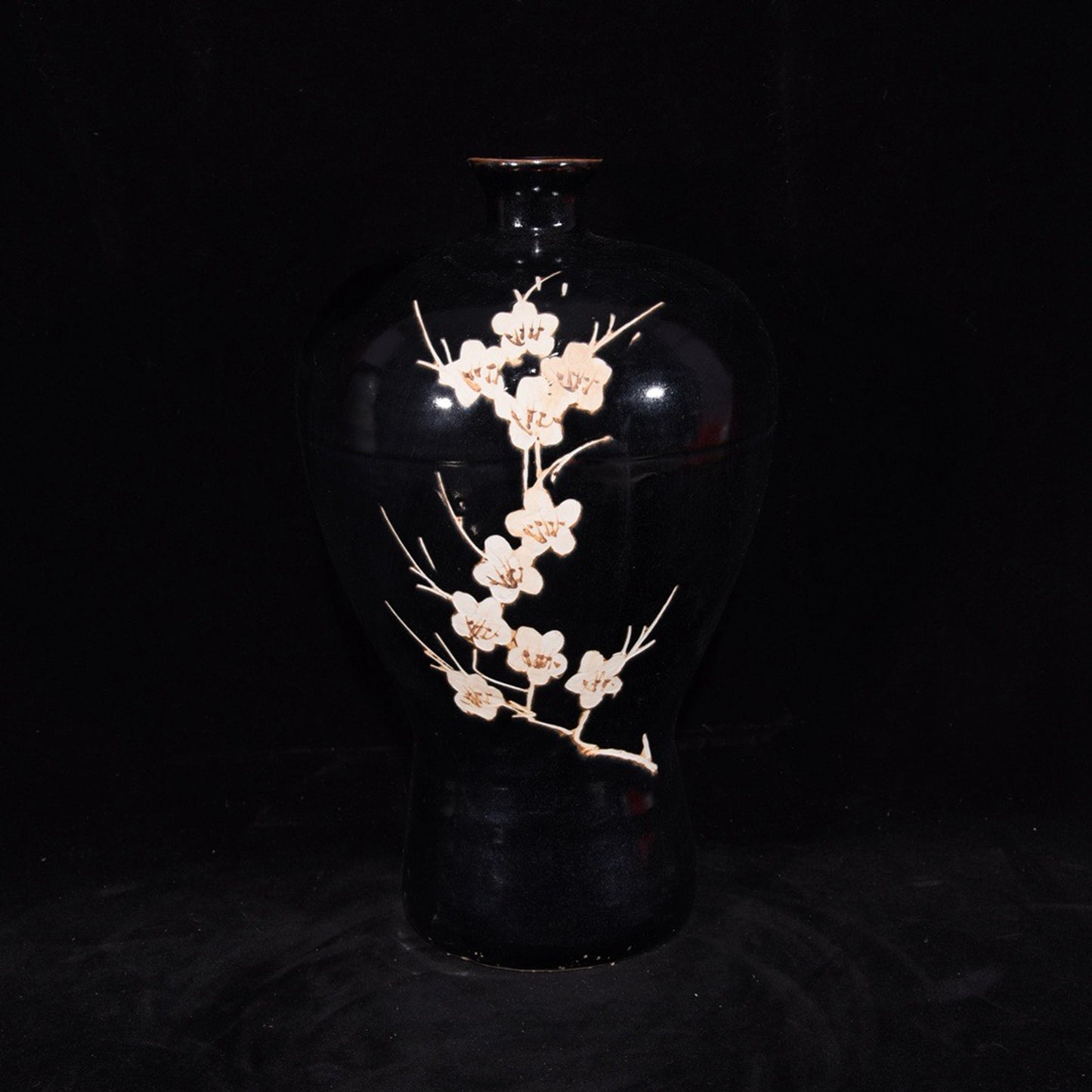 Kiln Han Mei Pattern Plum Vase