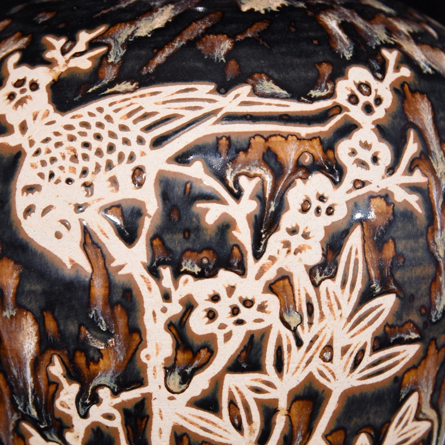 Flower patterned plum vase