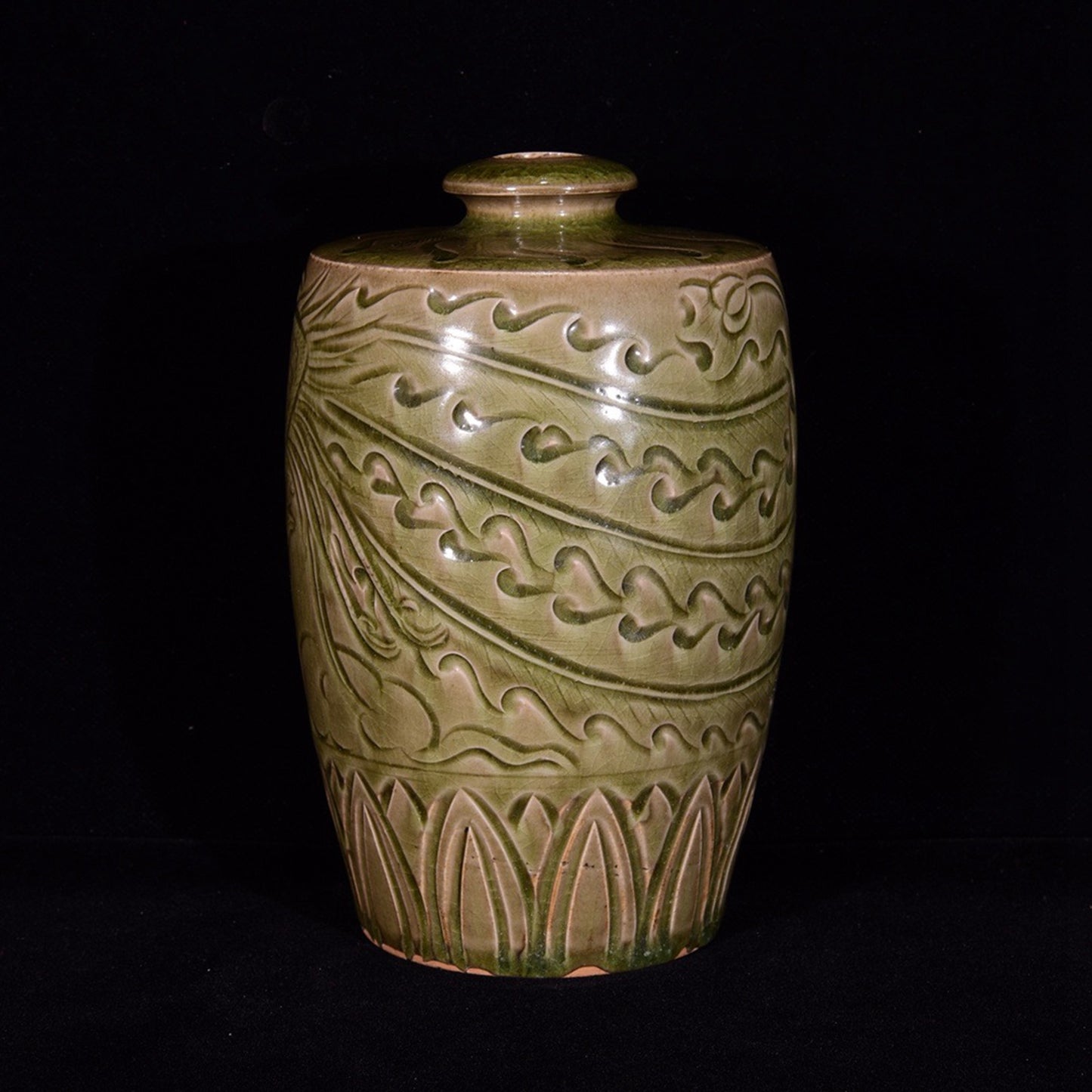 Longquan glazed carved phoenix patterned plum vase