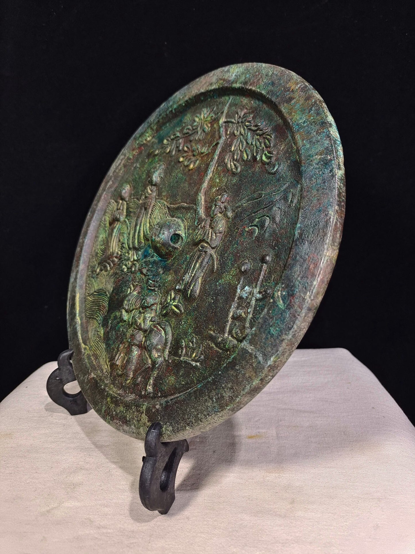 Chinese antique bronze "Walking on a Horse and Serving in a Mirror"