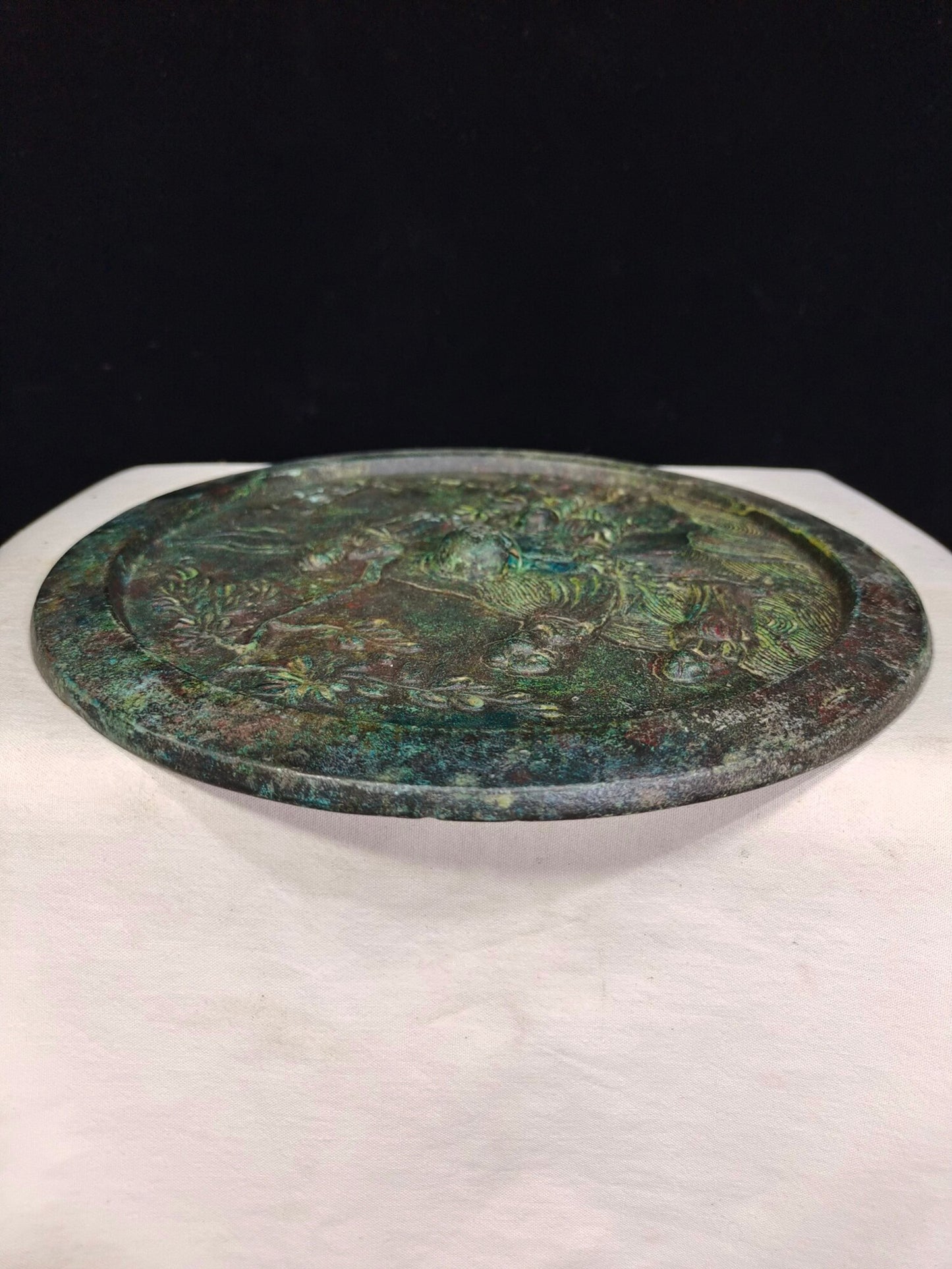 Chinese antique bronze "Walking on a Horse and Serving in a Mirror"