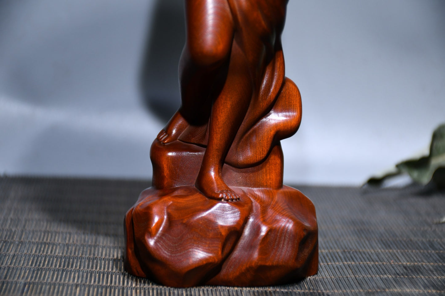 Small leaved boxwood carved female statue