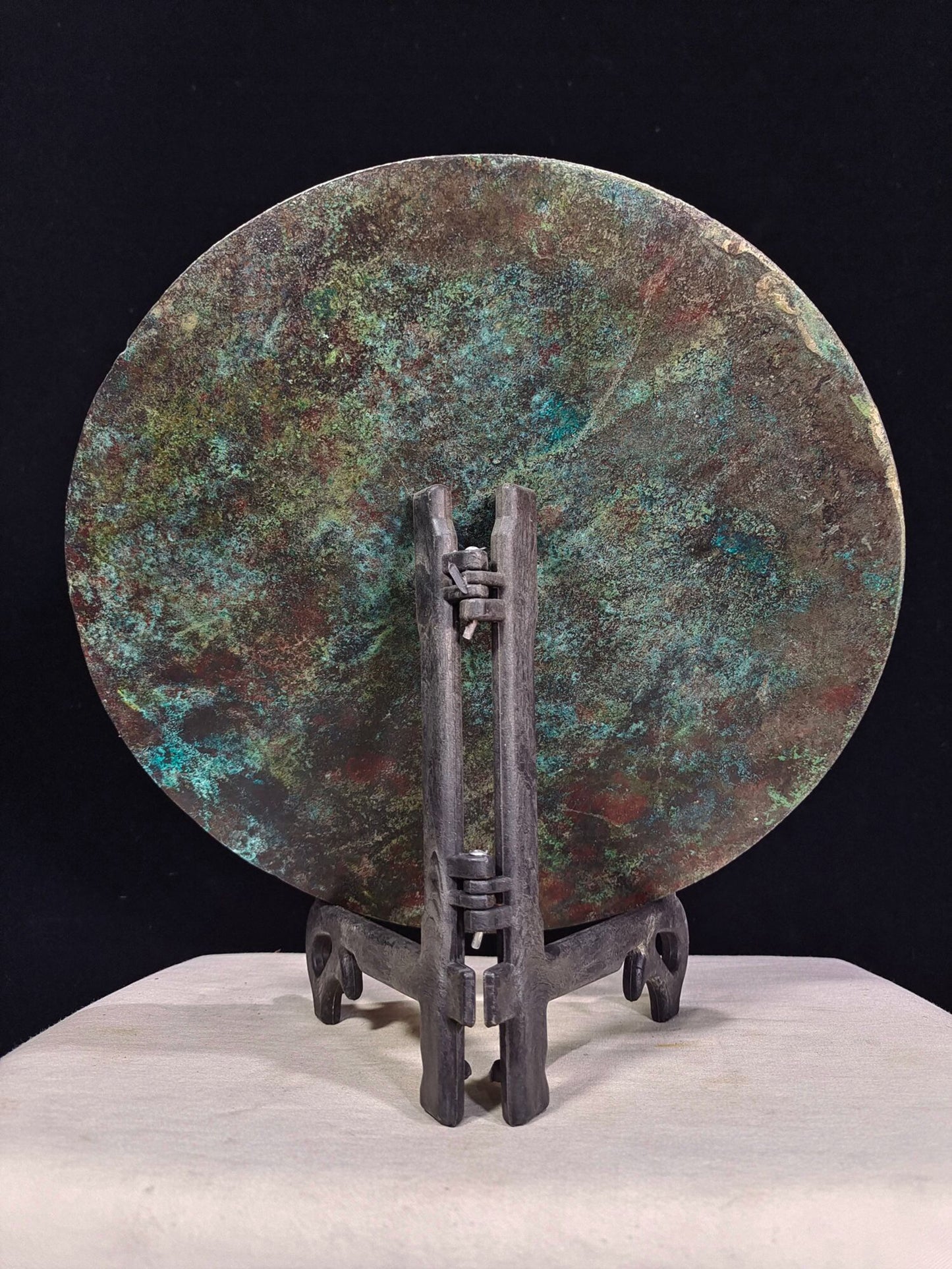 Chinese antique bronze "Walking on a Horse and Serving in a Mirror"