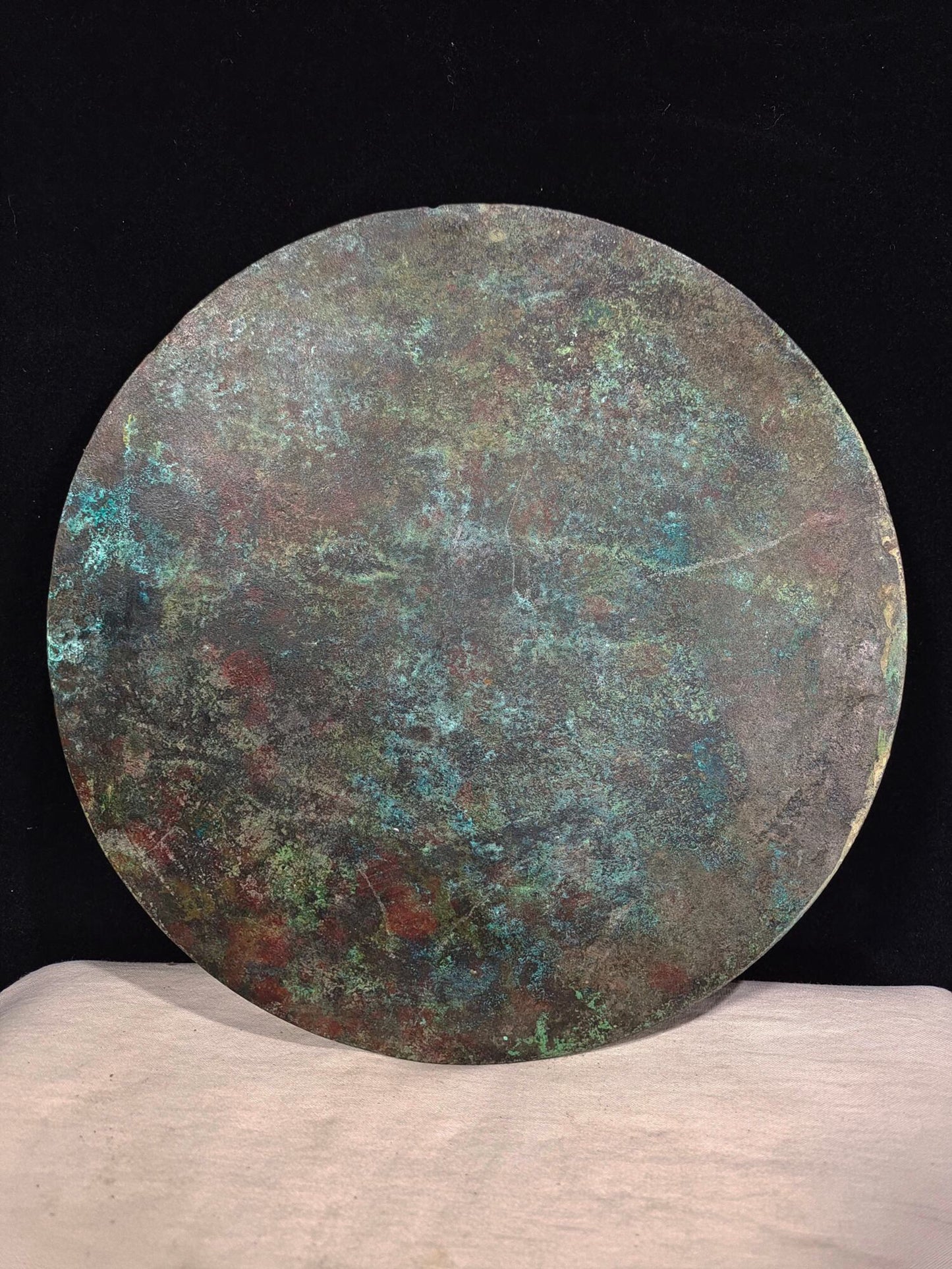 Chinese antique bronze "Walking on a Horse and Serving in a Mirror"