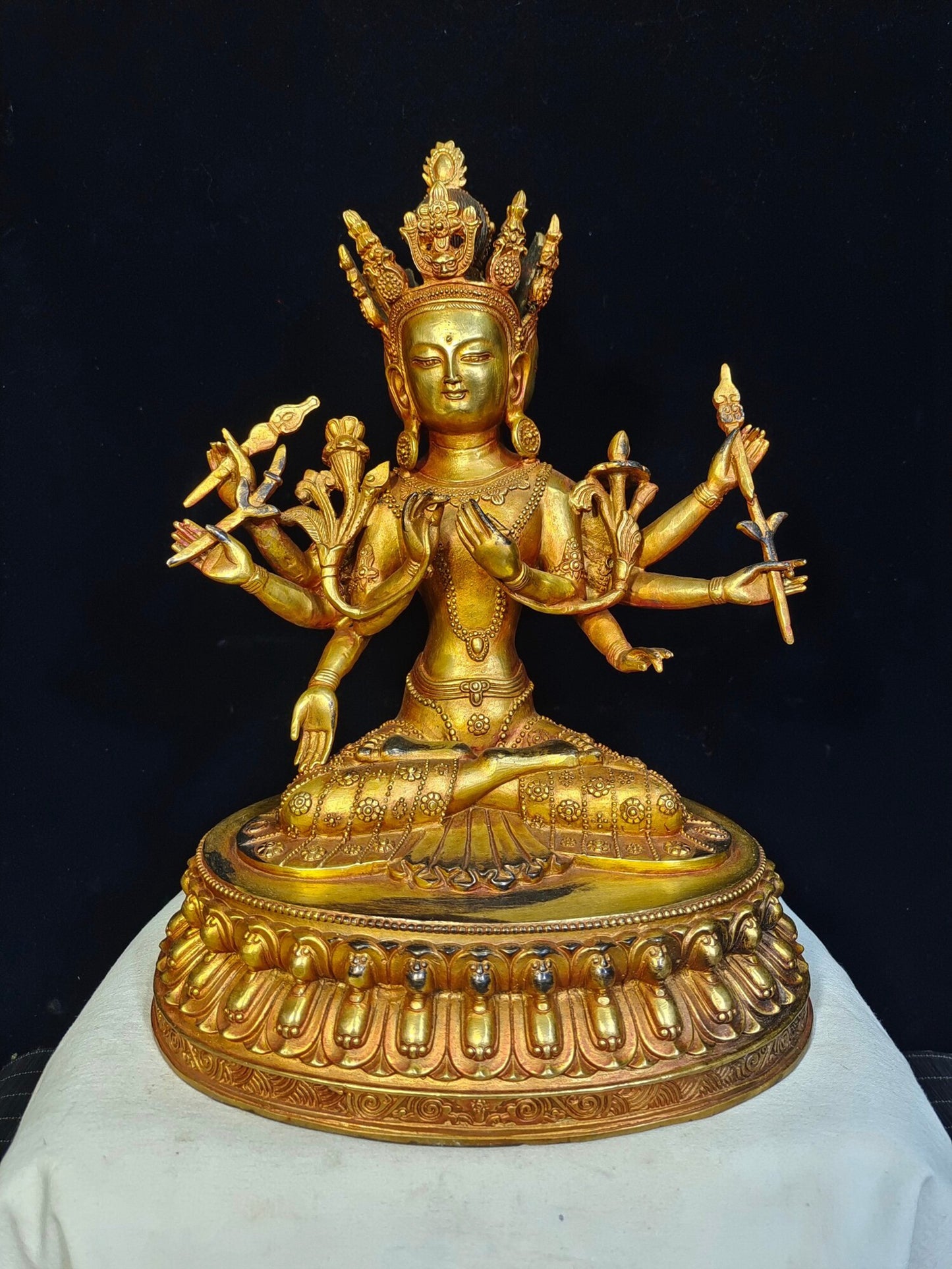Chinese antique pure copper "Manjushri Bodhisattva with three sides and eight arms"