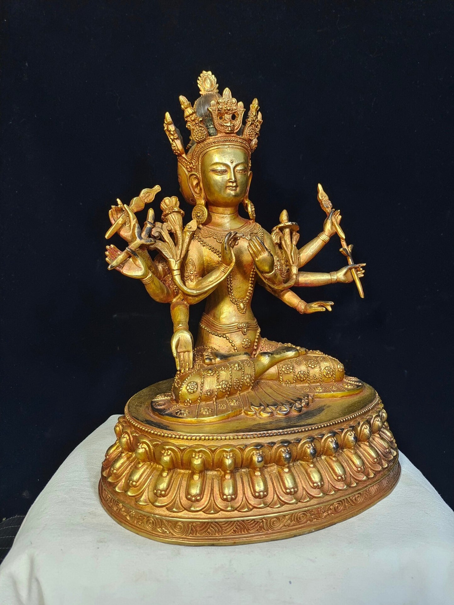 Chinese antique pure copper "Manjushri Bodhisattva with three sides and eight arms"