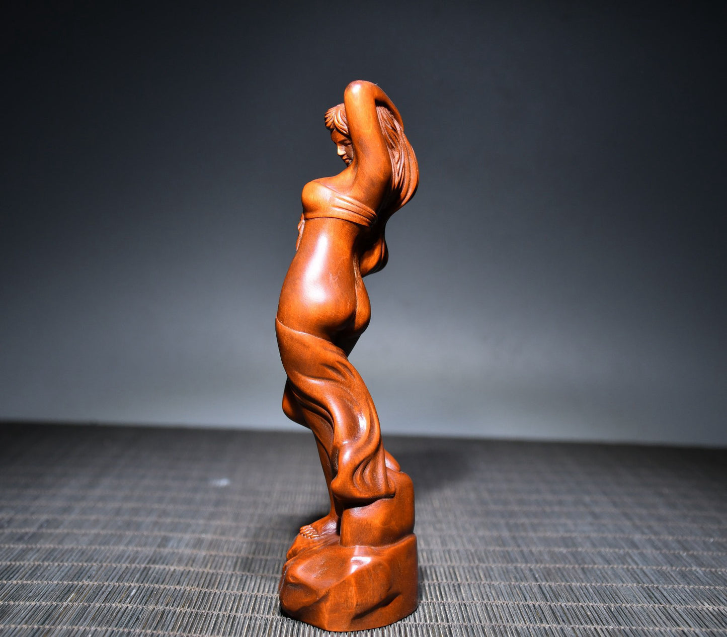 Small leaved boxwood carved female statue