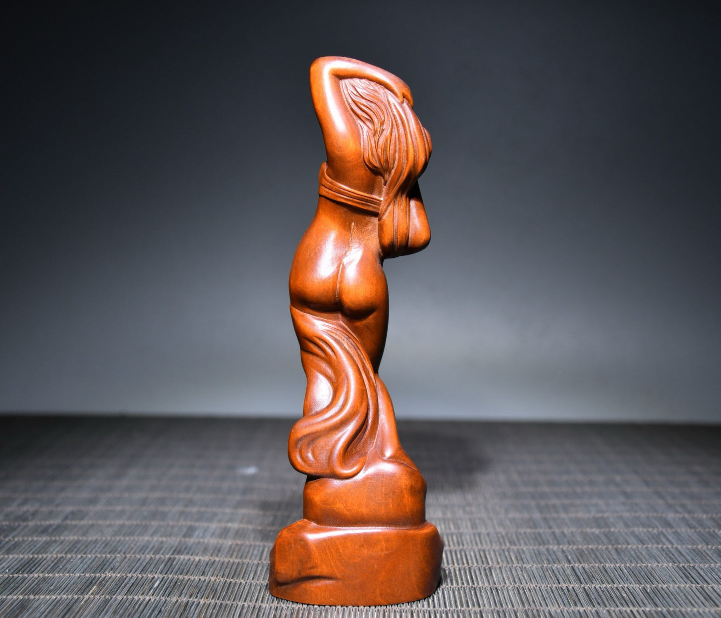 Small leaved boxwood carved female statue