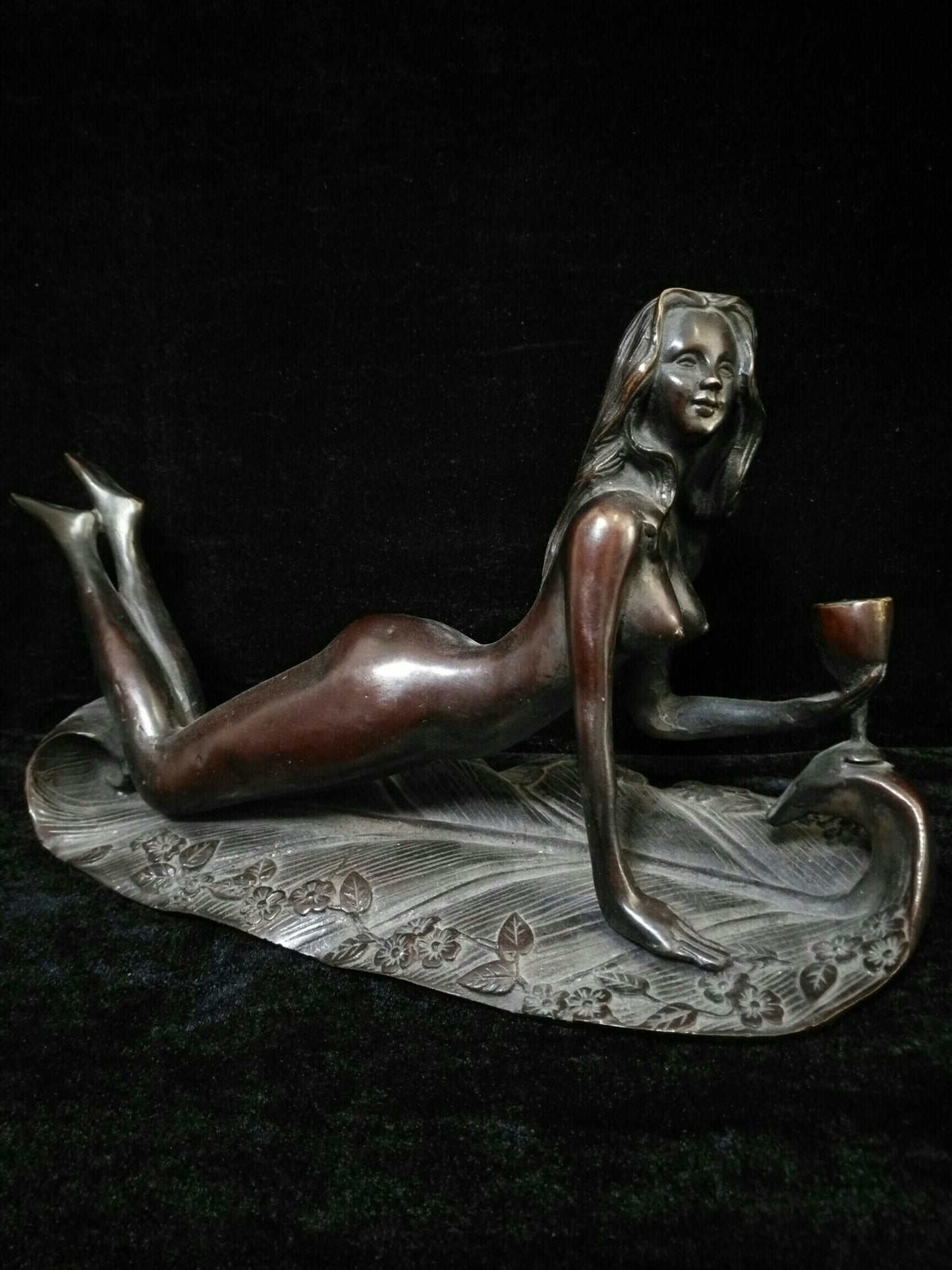 Chinese antique bronze "Western Beauty"
