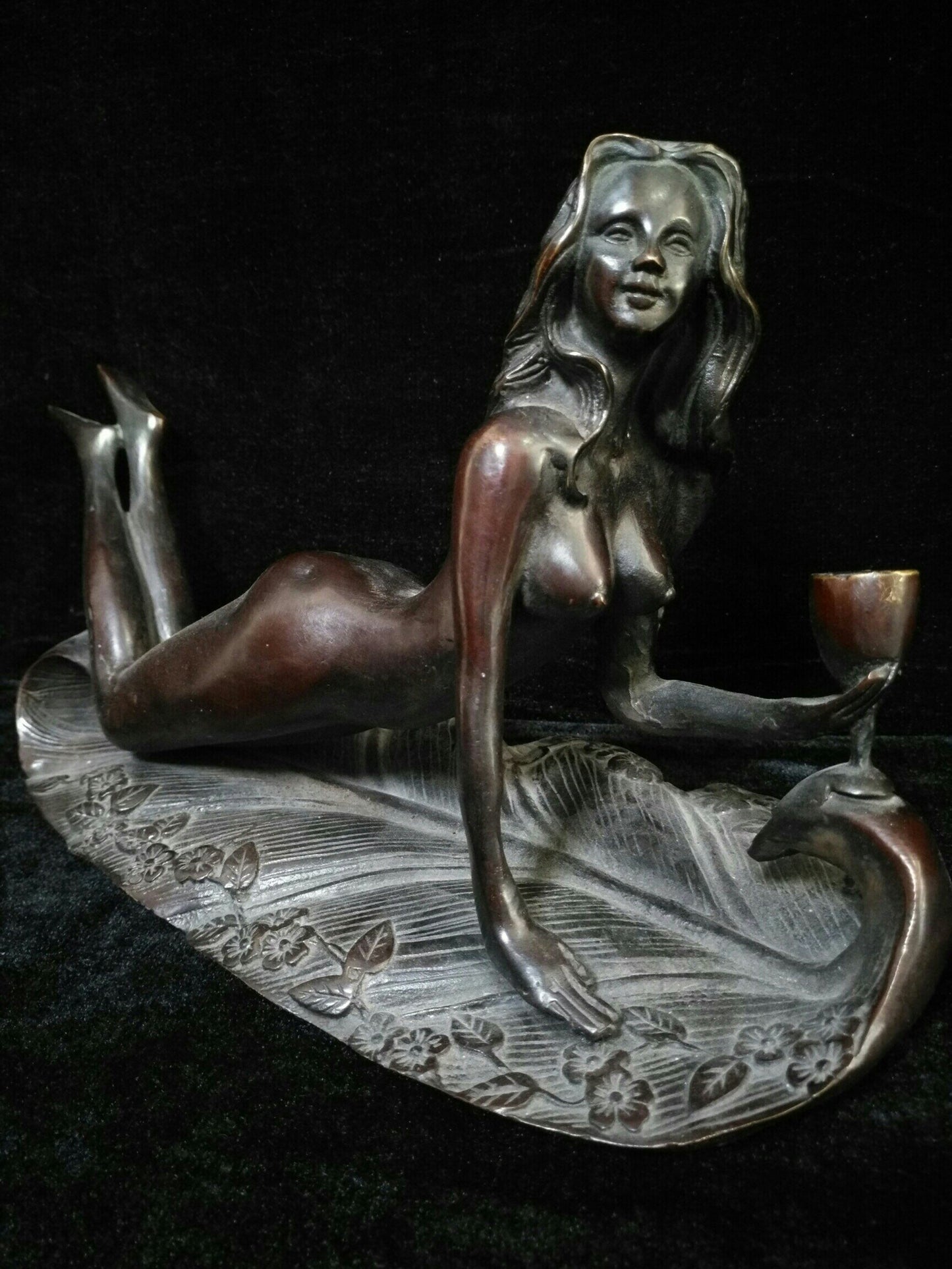 Chinese antique bronze "Western Beauty"