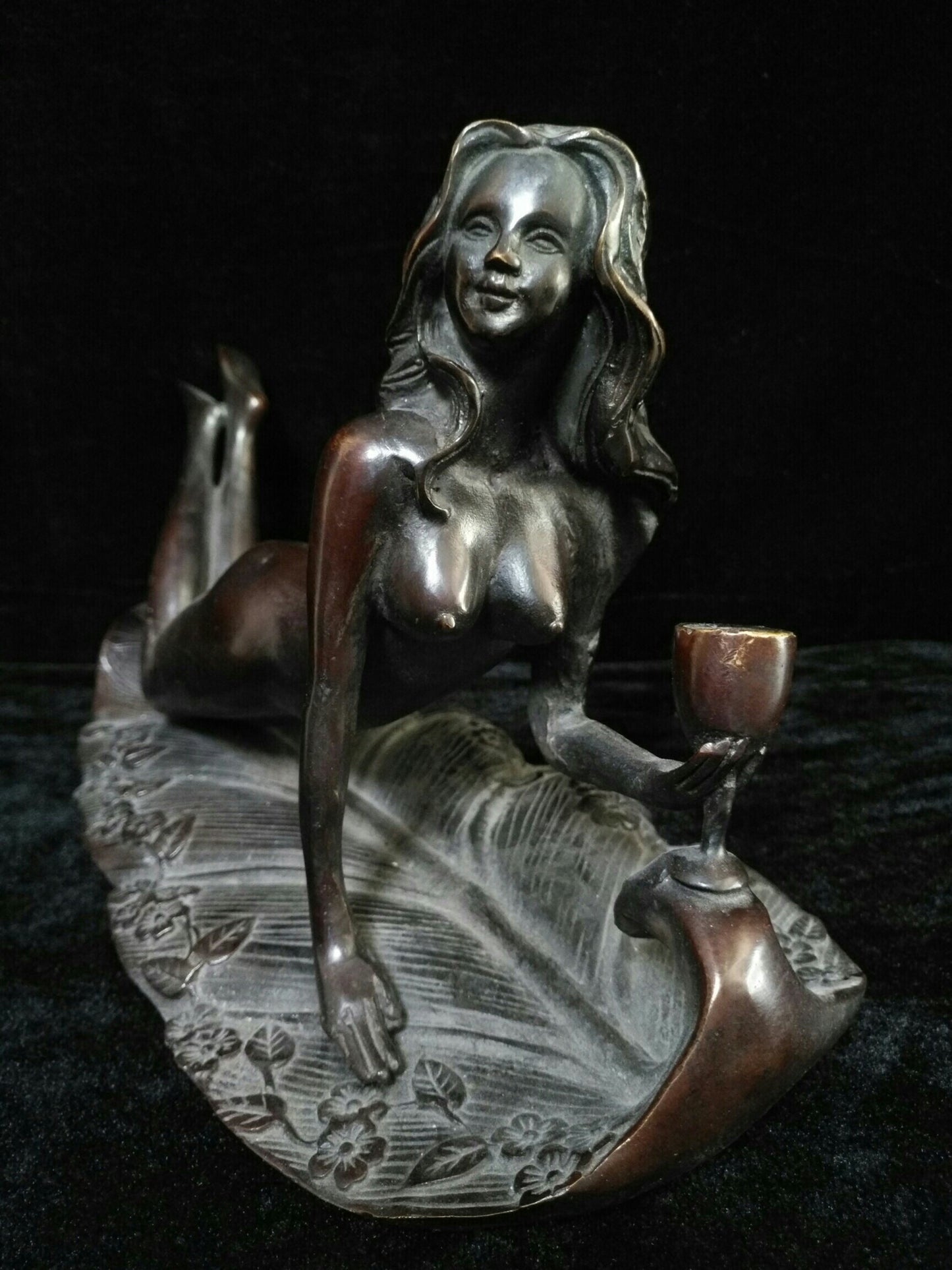 Chinese antique bronze "Western Beauty"