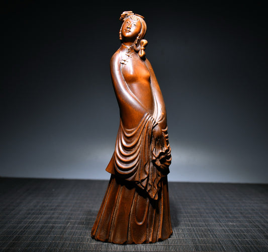 Small leaved boxwood carved female statue