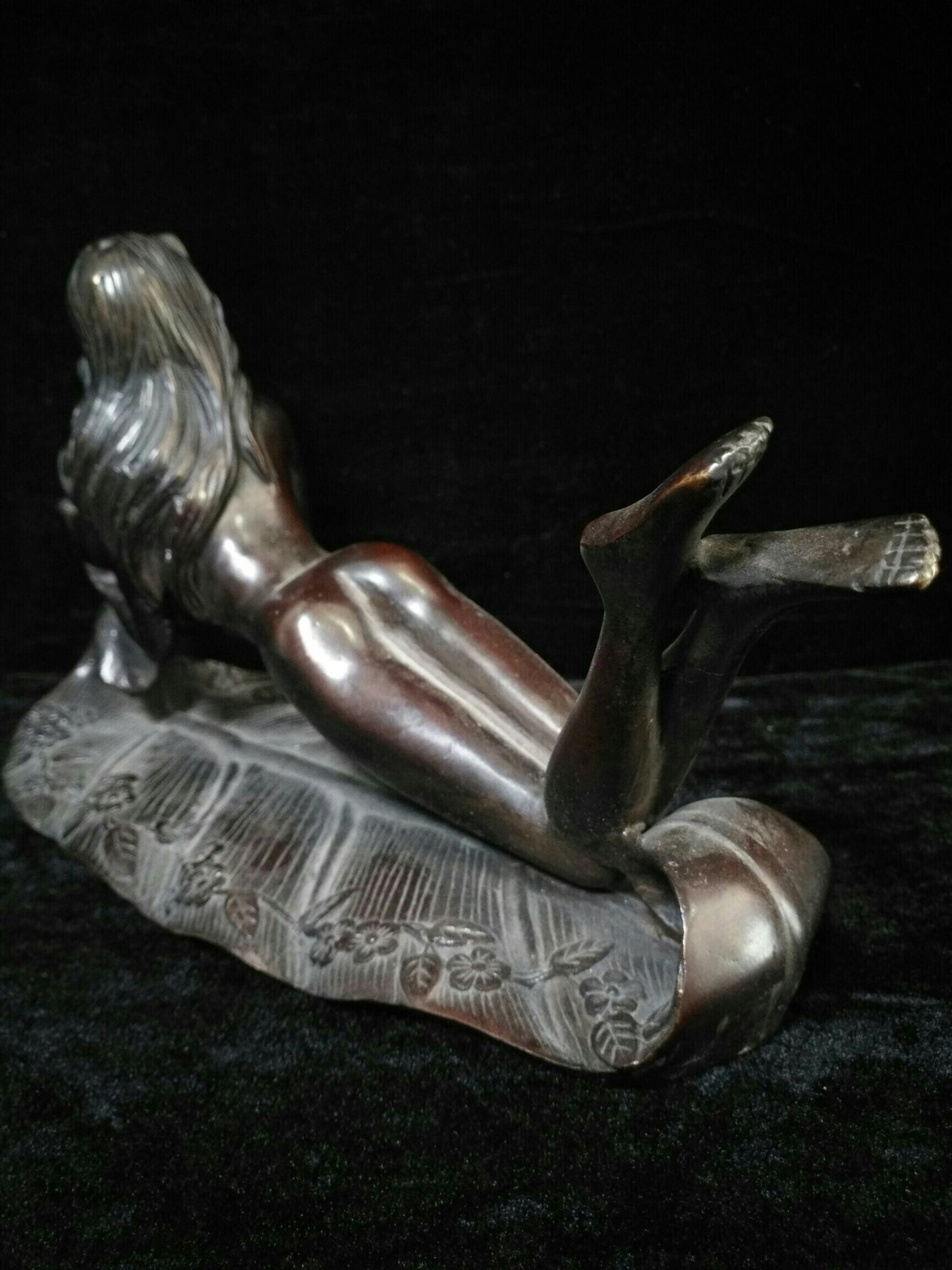 Chinese antique bronze "Western Beauty"