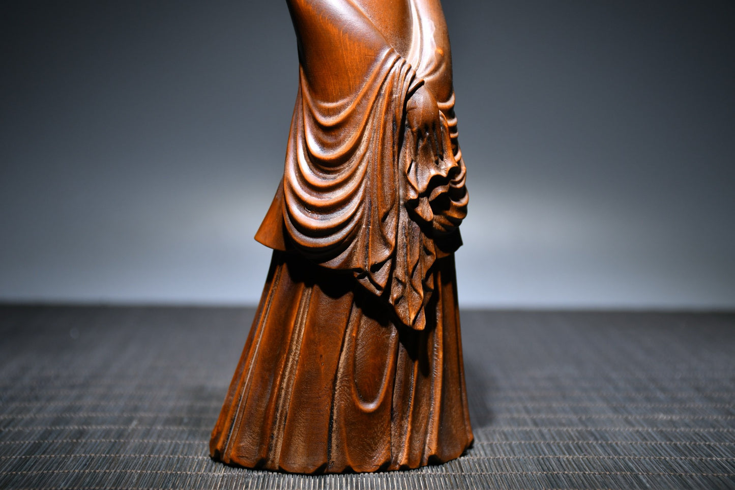 Small leaved boxwood carved female statue