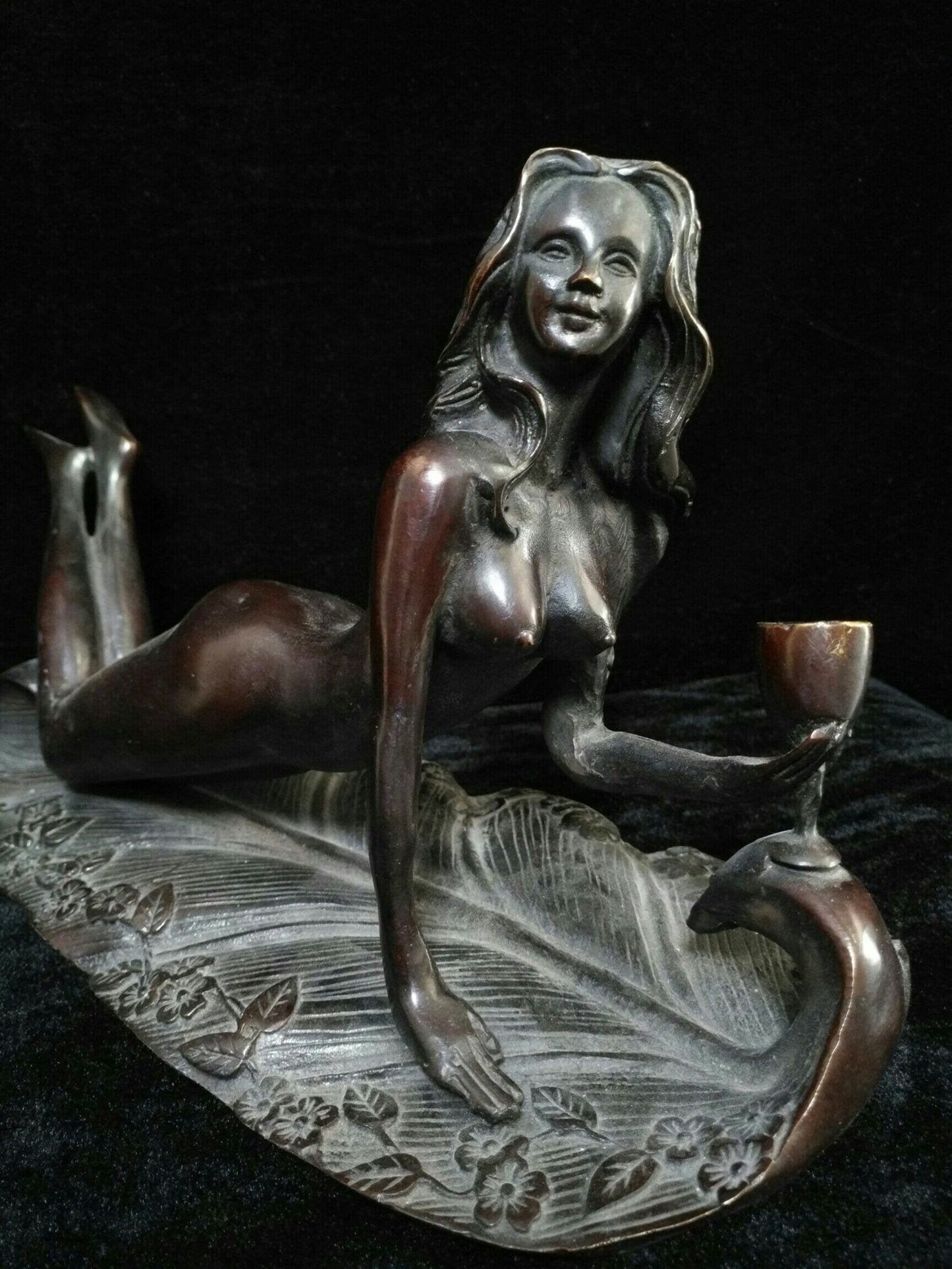 Chinese antique bronze "Western Beauty"