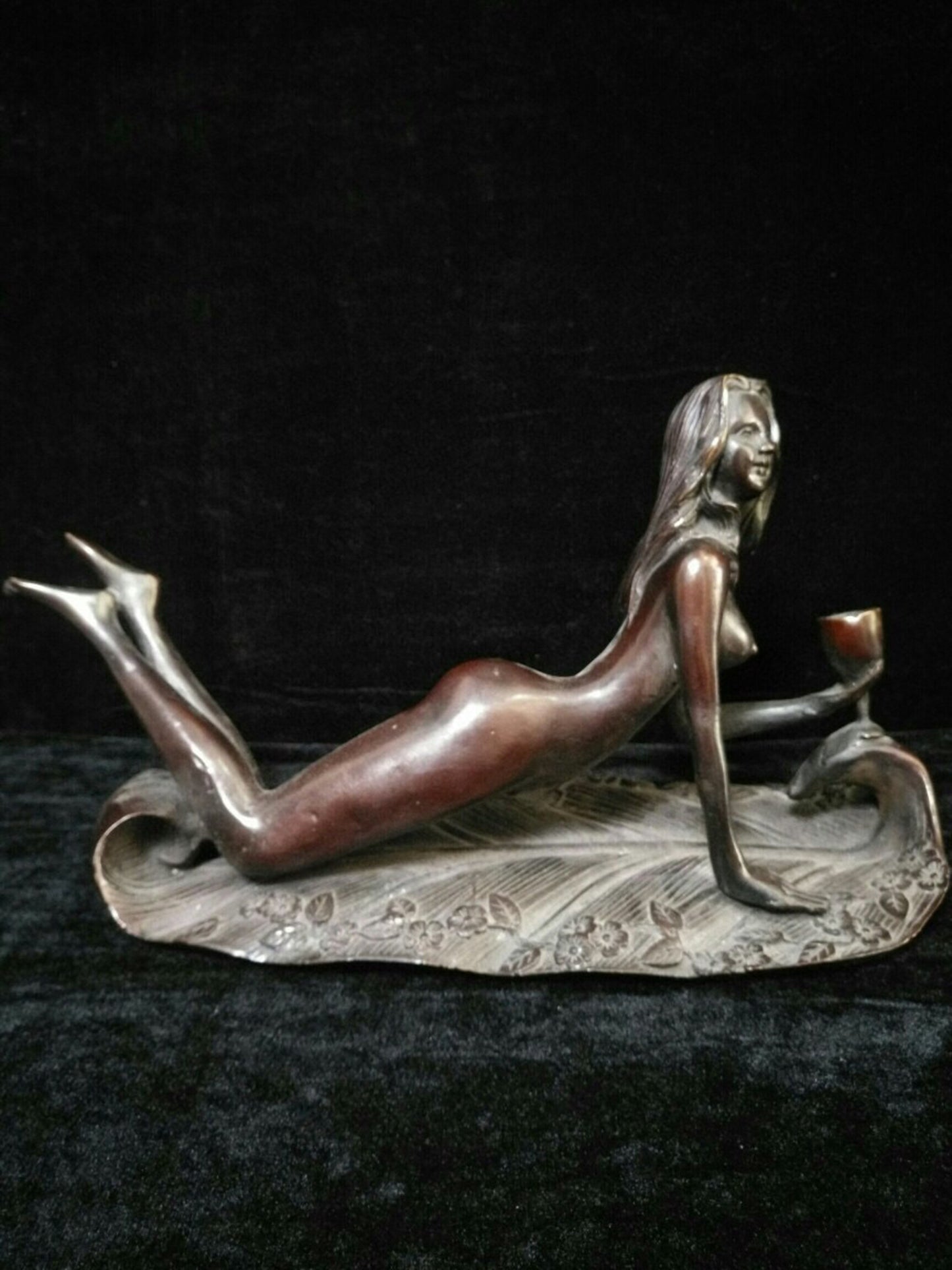 Chinese antique bronze "Western Beauty"