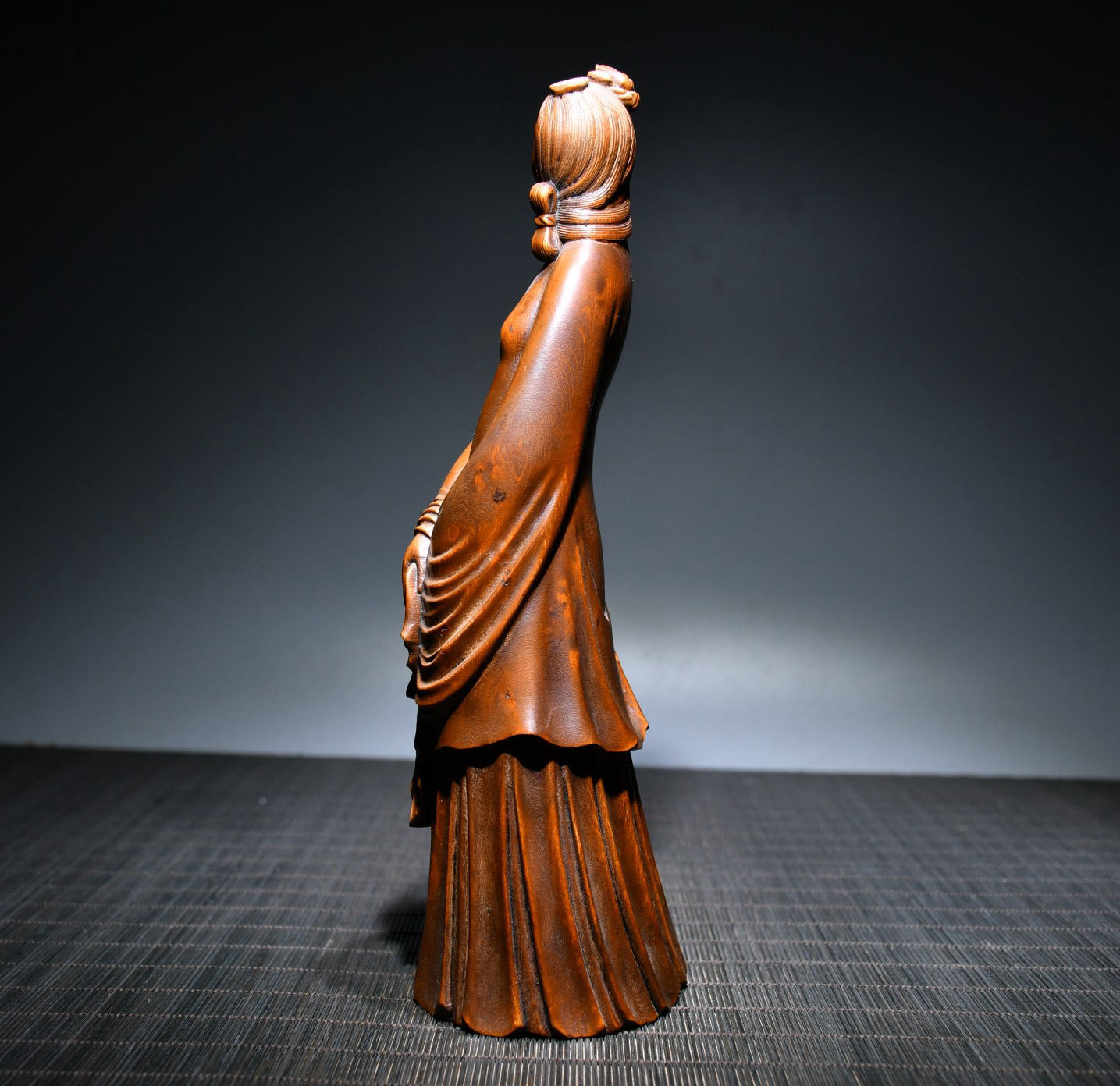 Small leaved boxwood carved female statue