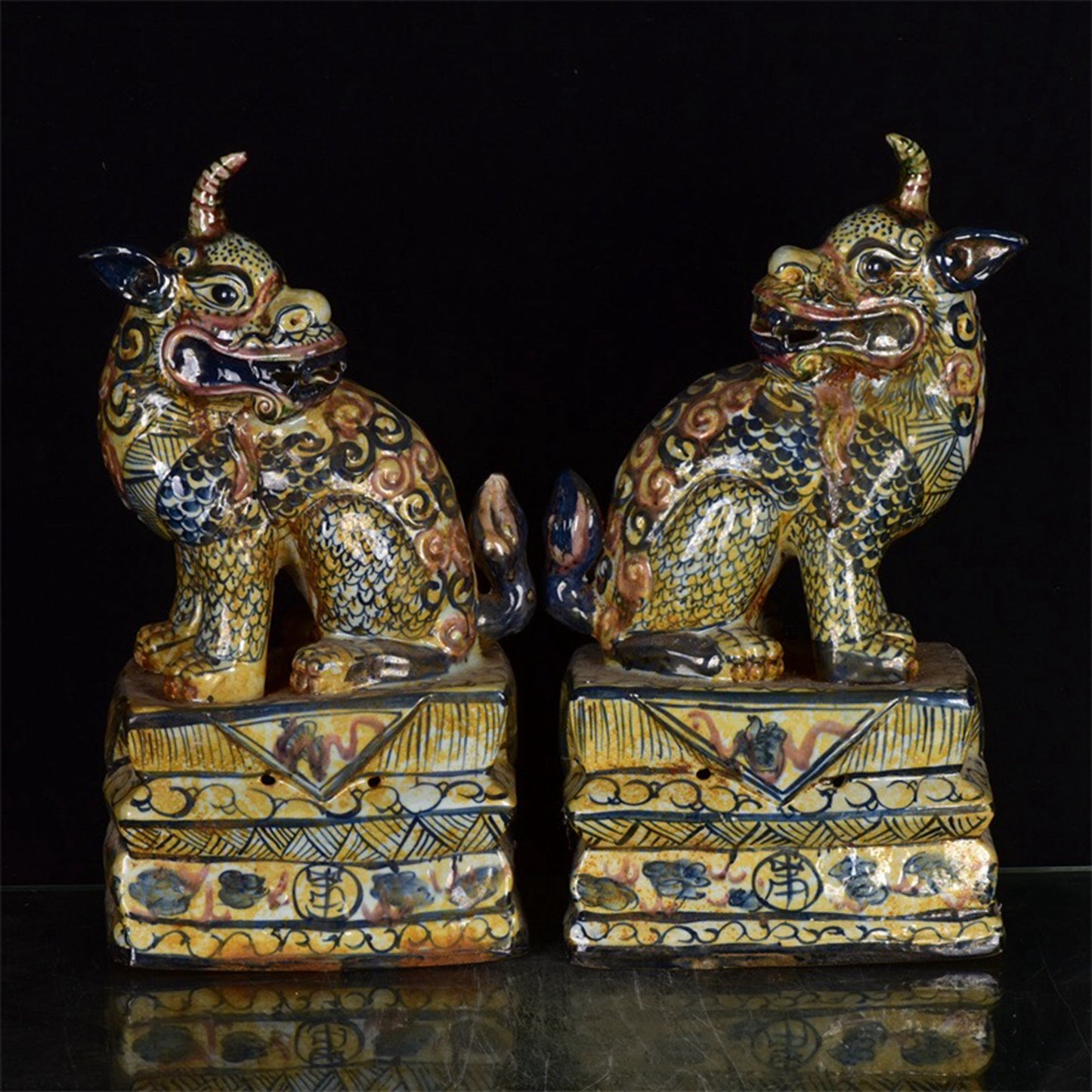 Chinese antique blue and white unicorn