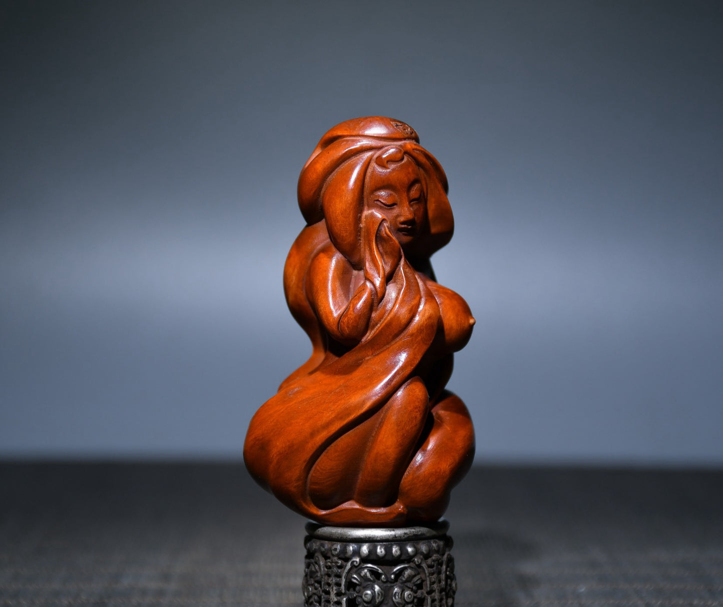 Small leaved boxwood carved female statue