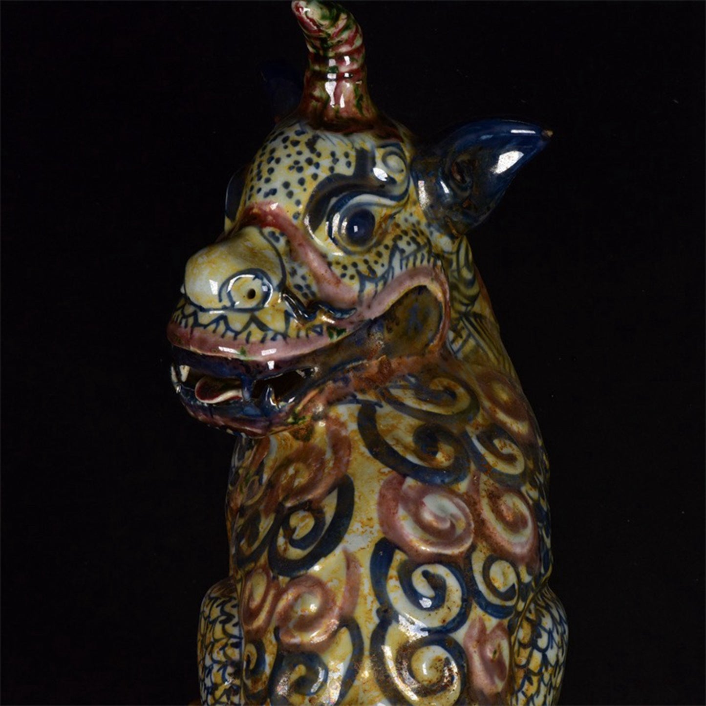 Chinese antique blue and white unicorn