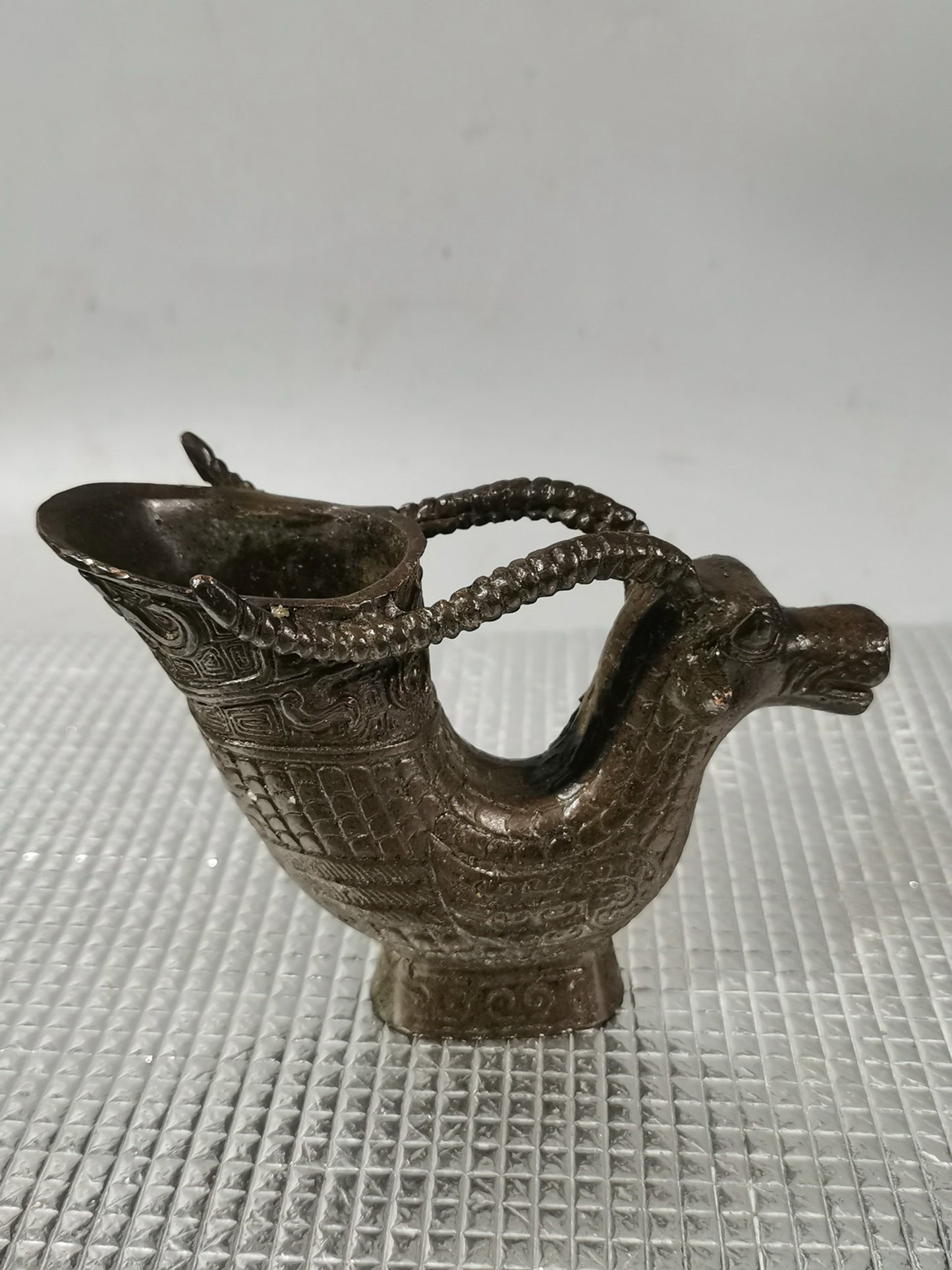 Pure copper lamb head wine glass ornament