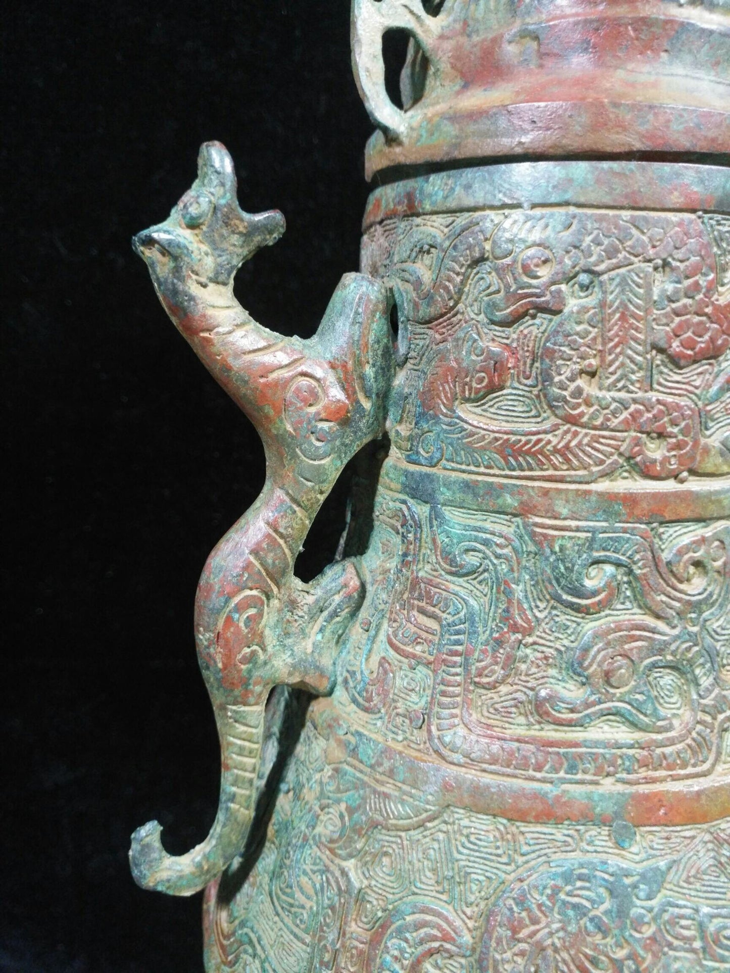 Chinese antique bronze [Double Dragon Pot]