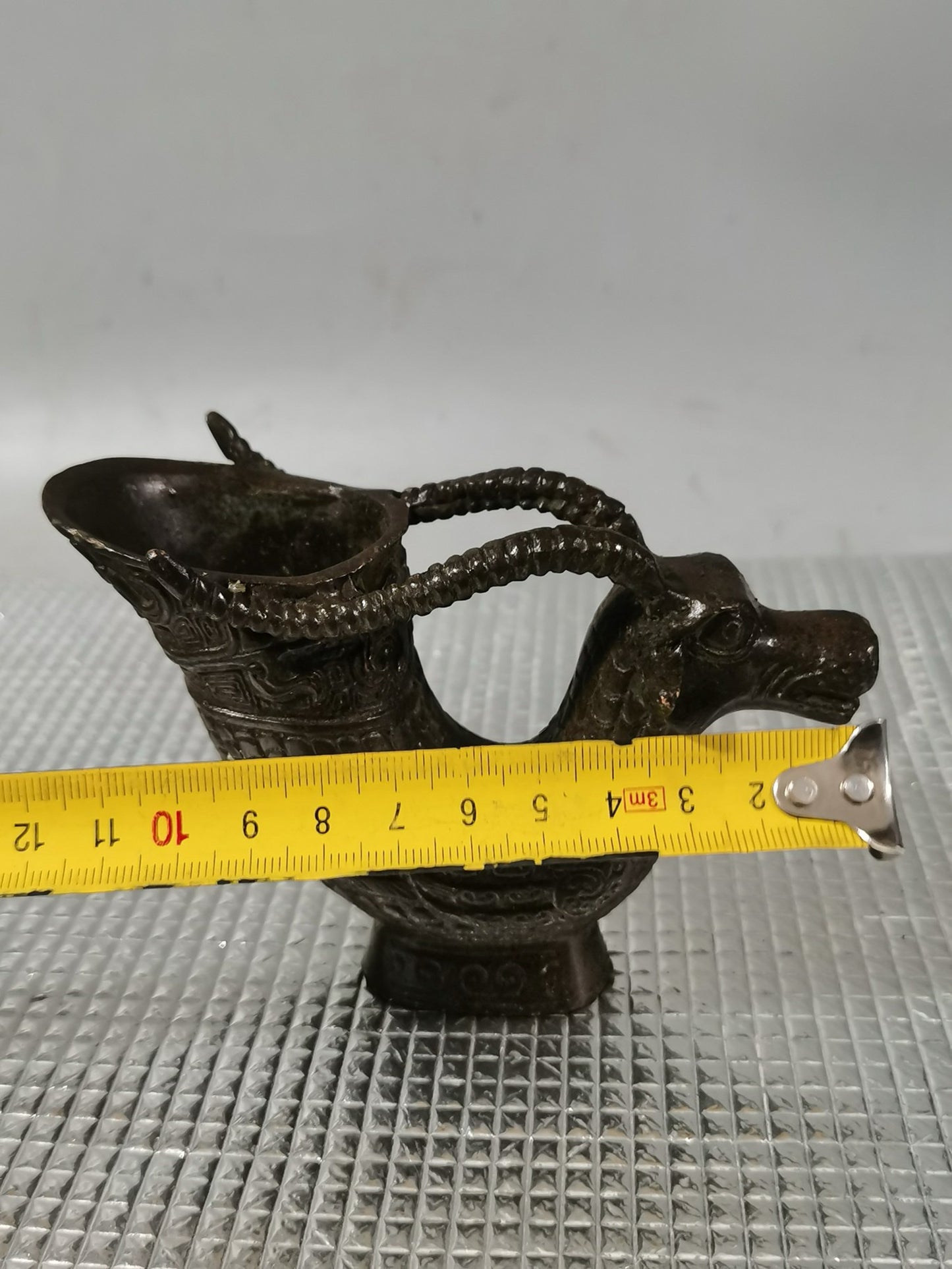 Pure copper lamb head wine glass ornament