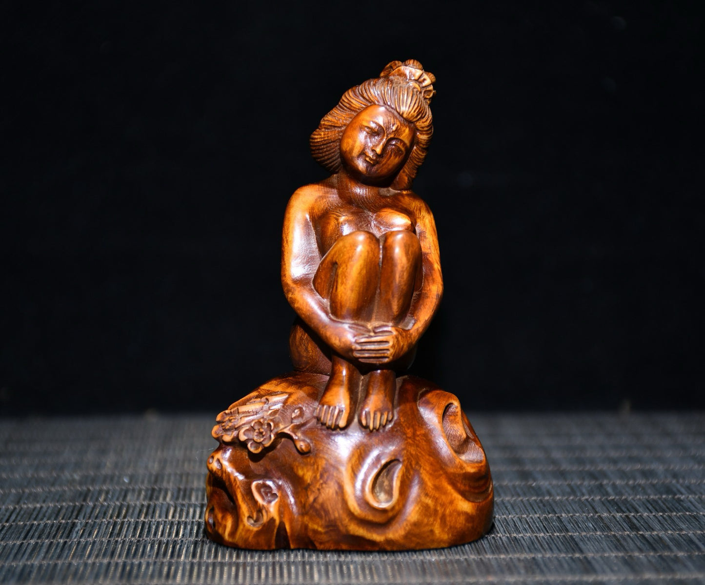 Four Beauties Carved with Huangyang Wood Precision