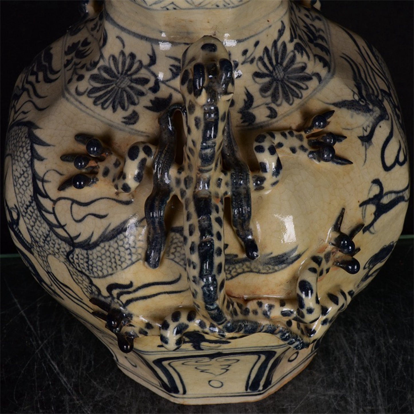 Chinese antique blue dragon patterned octagonal jar