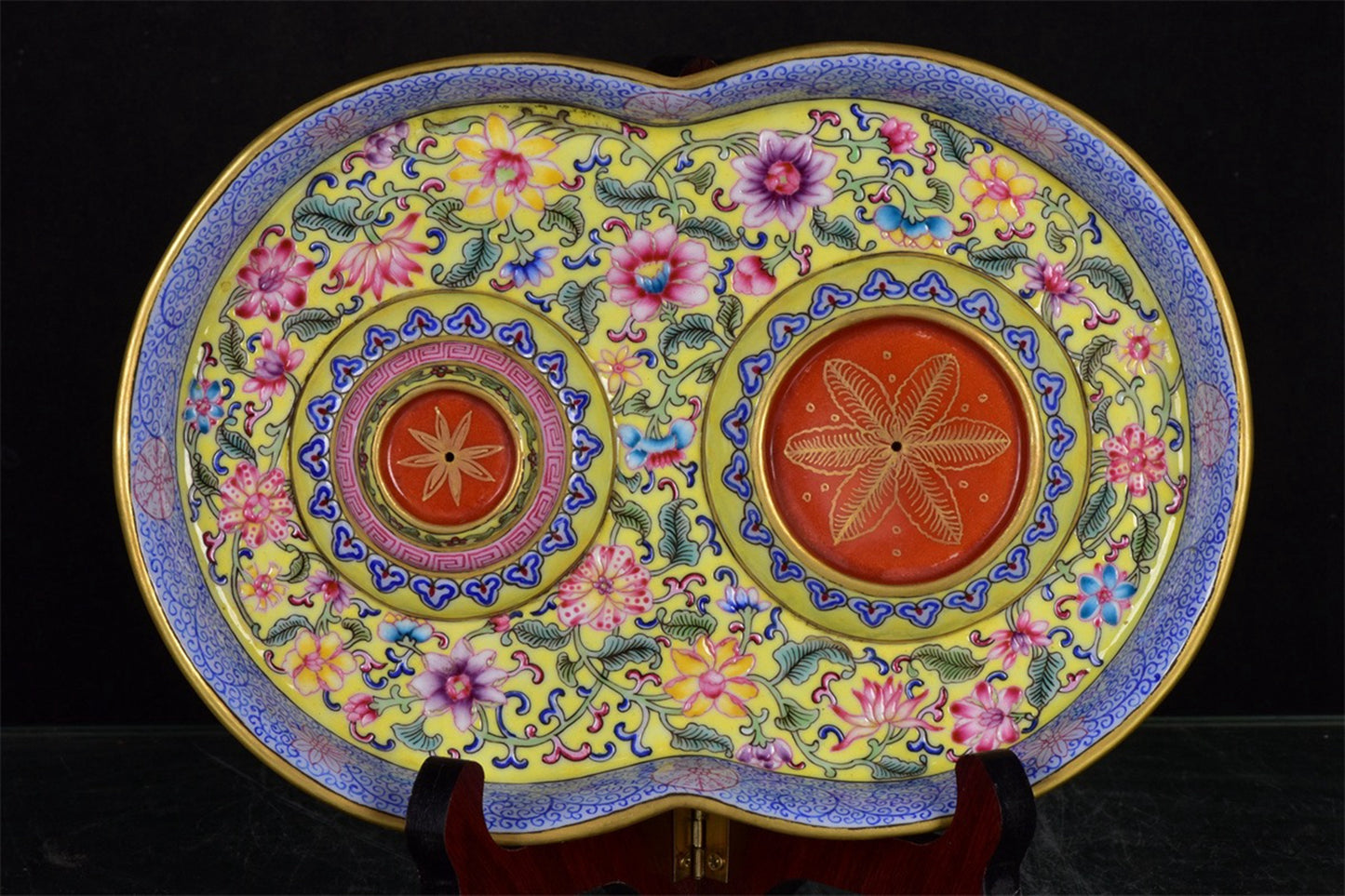 Chinese Antique Yellow Glazed Enamel Colored Pink Window Painted Gold Tea Set