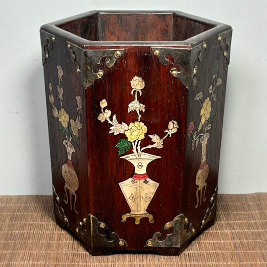 Hua Li Mu carved hexagonal pen holder