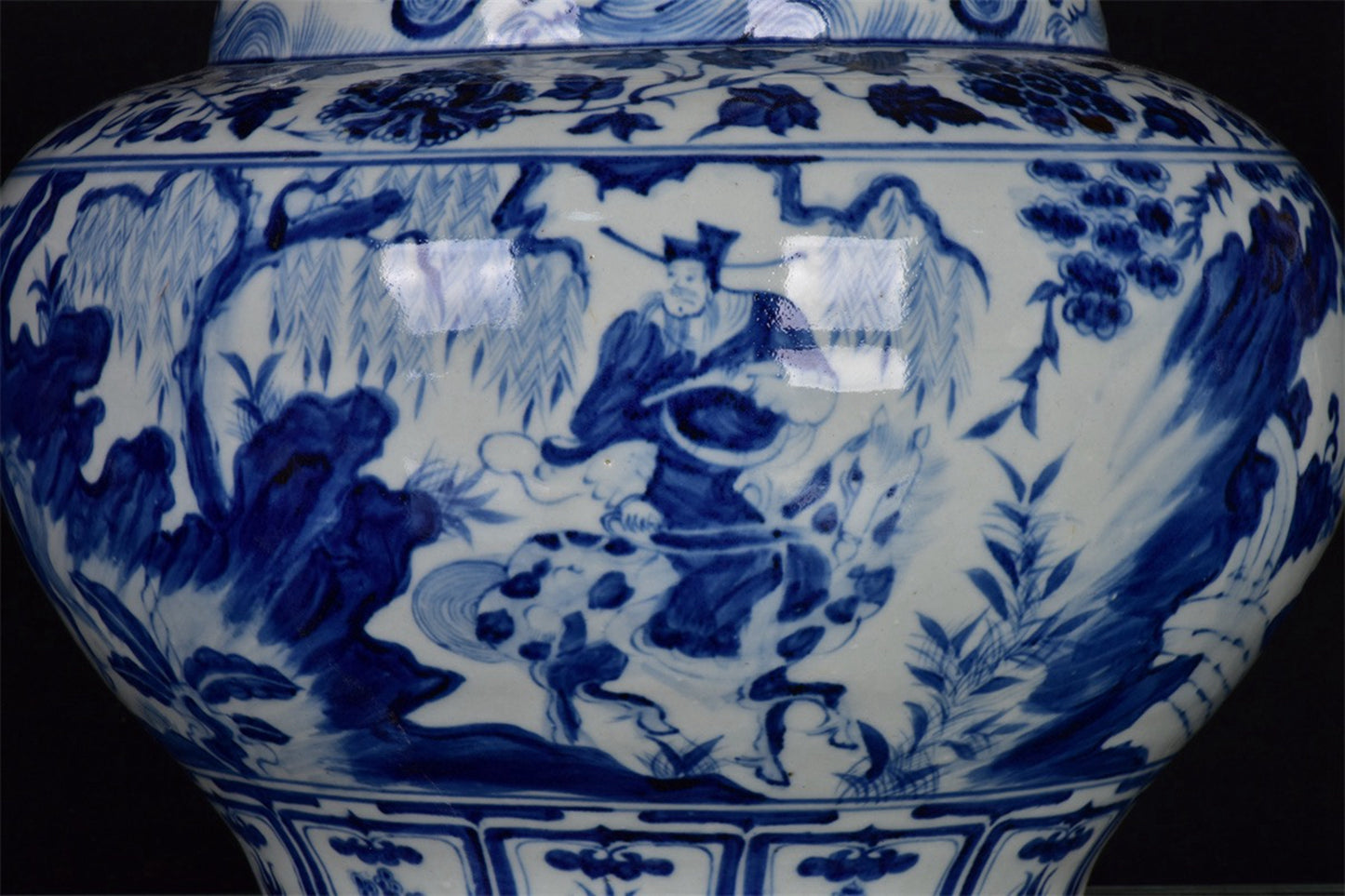 Chinese Antique Blue and White Guiguzi Descending Mountain Pattern Jar