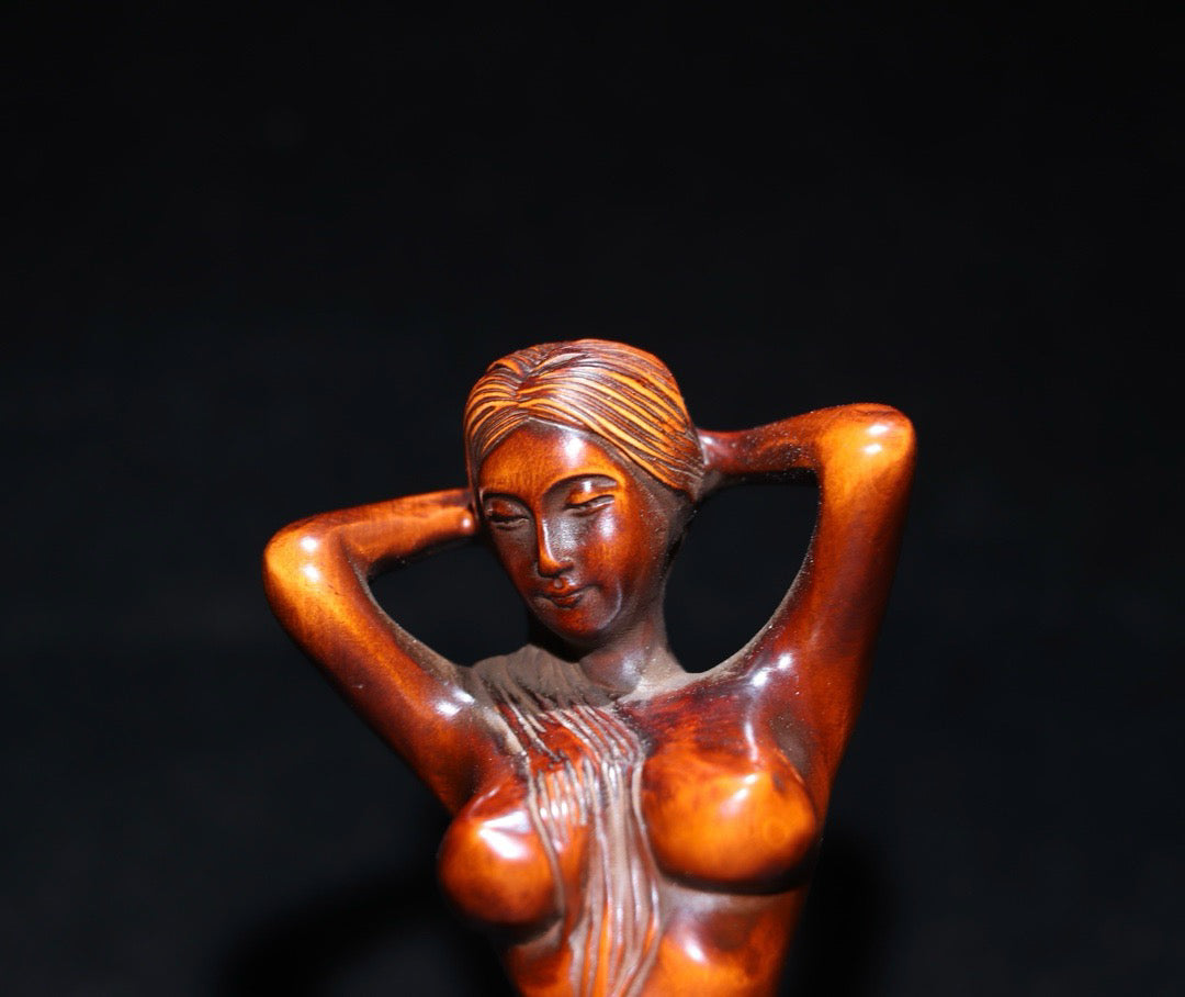 Huangyangmu finely carved a kneeling female statue