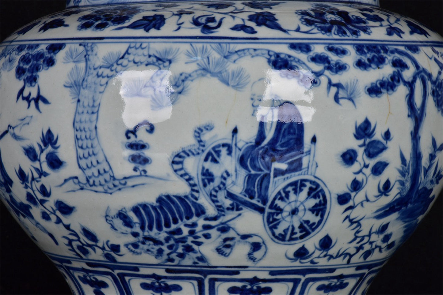 Chinese Antique Blue and White Guiguzi Descending Mountain Pattern Jar