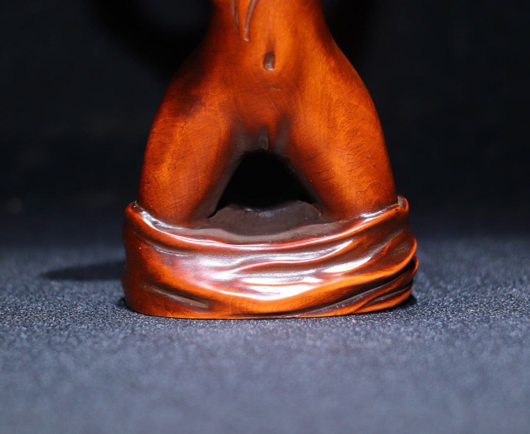 Huangyangmu finely carved a kneeling female statue