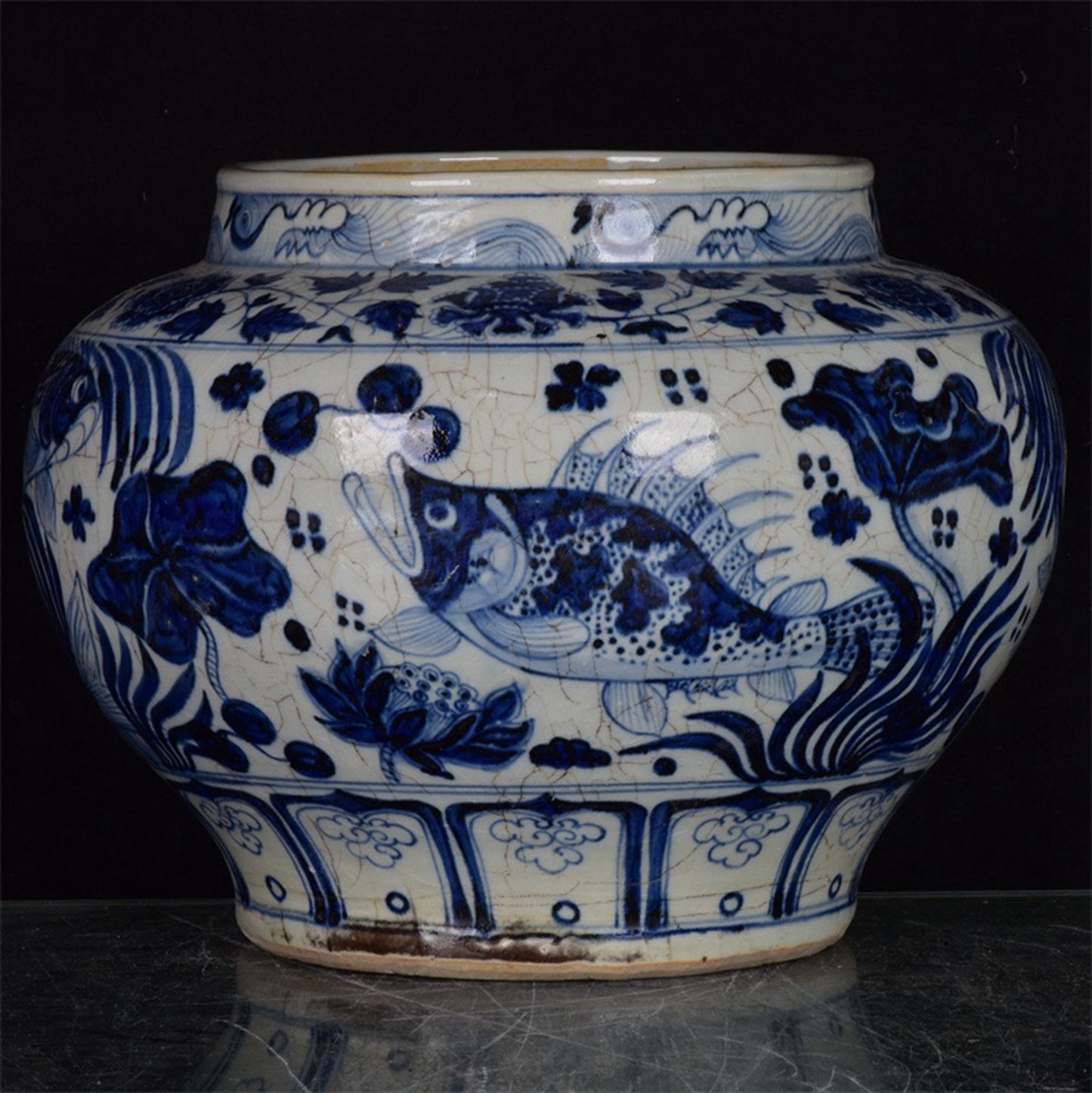 Chinese antique blue and white fish and algae patterned sliced jar