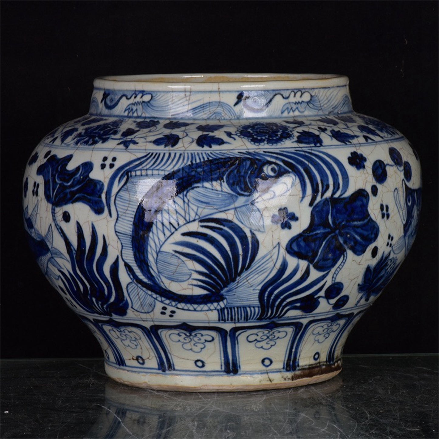 Chinese antique blue and white fish and algae patterned sliced jar