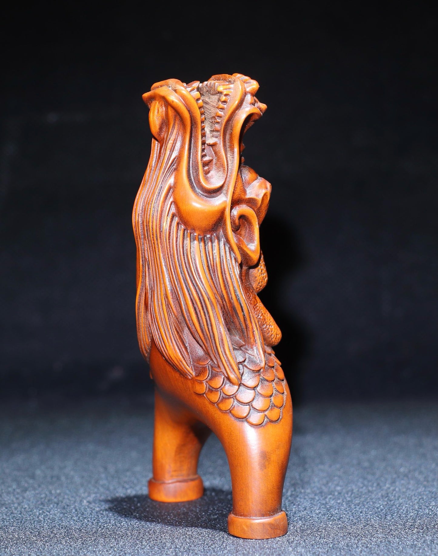 Huangyang wood precision carving dragon head slingshot