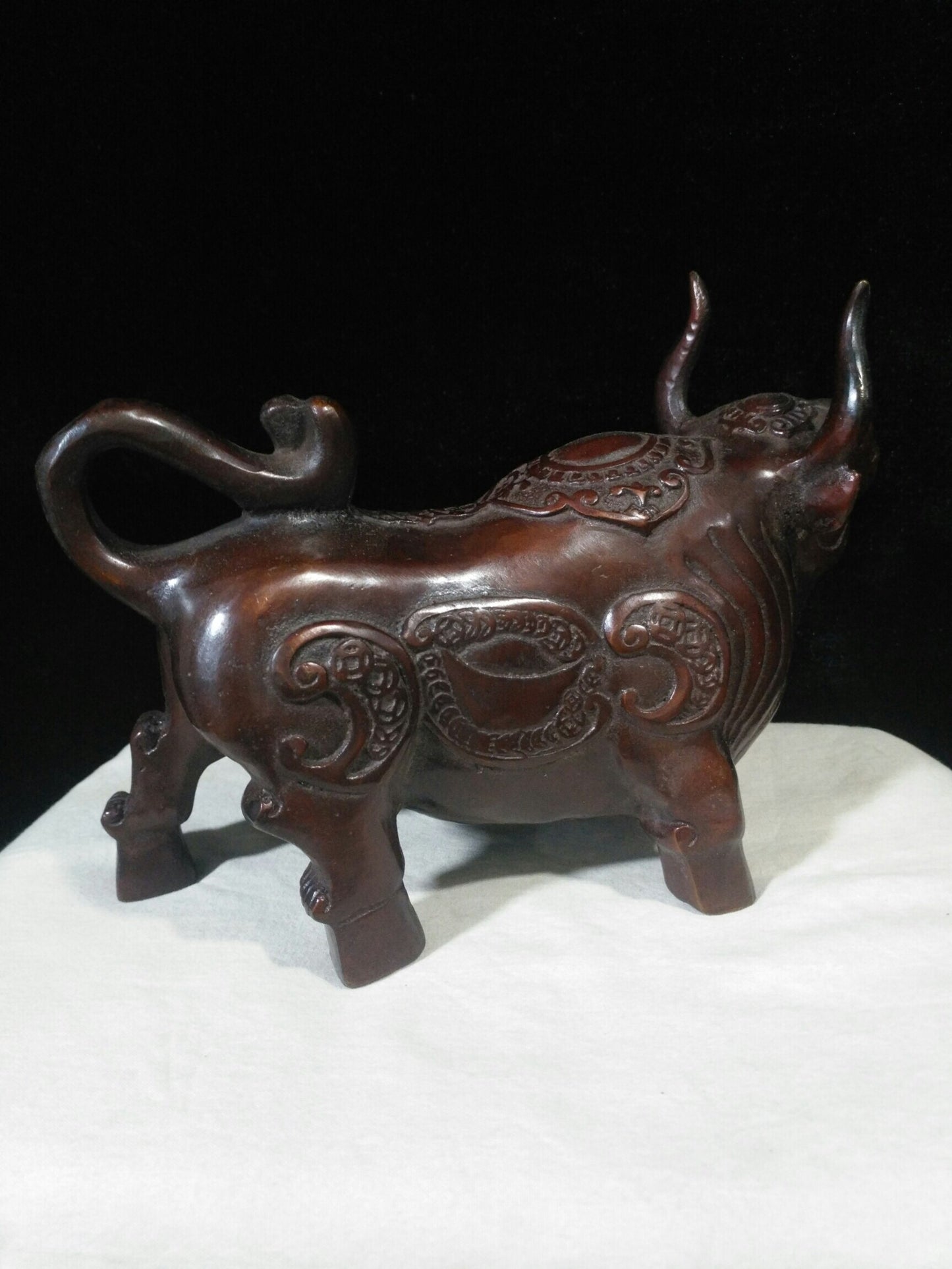 Chinese antique "Zhaocai Niu"