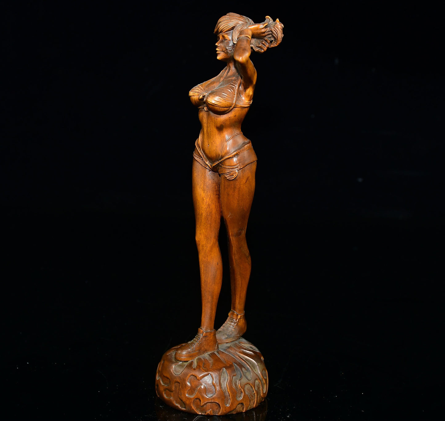 Little leaf boxwood girl ornament