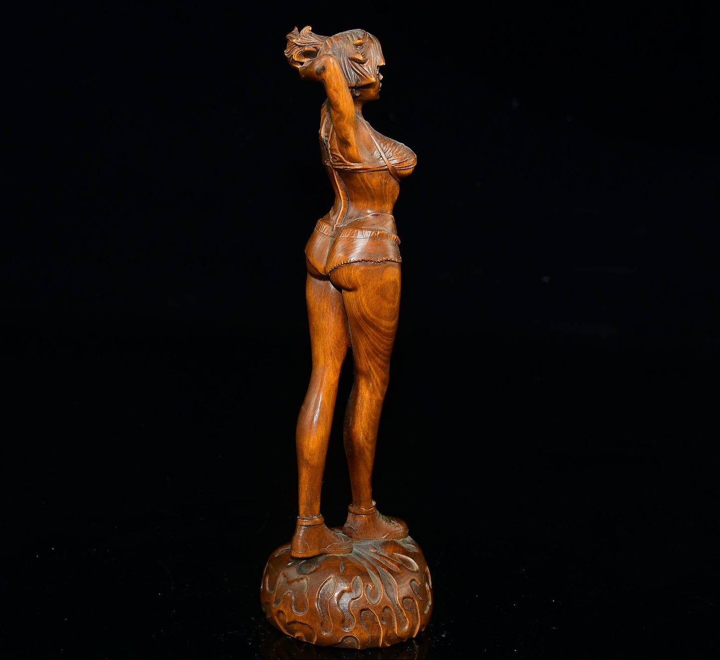 Little leaf boxwood girl ornament