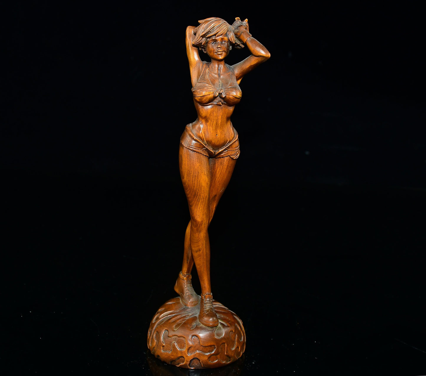 Little leaf boxwood girl ornament