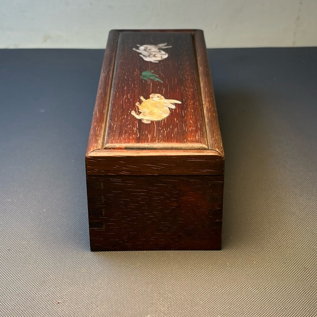 Pear wood inlaid shell pattern carved pull-out box