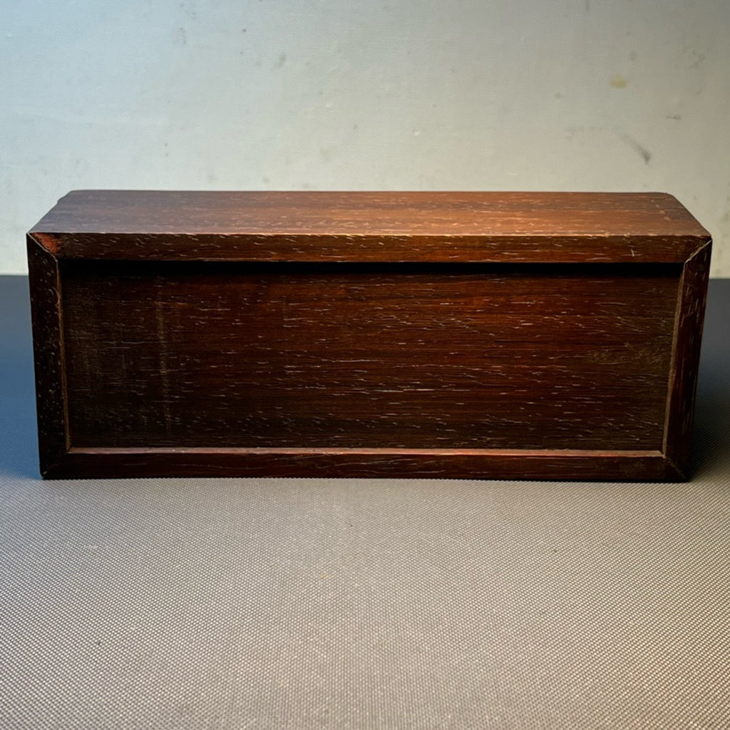 Pear wood inlaid shell pattern carved pull-out box