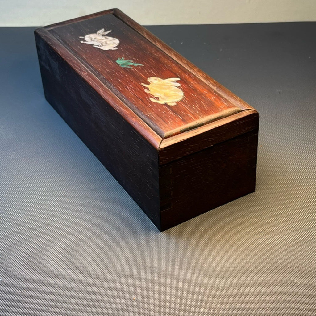 Pear wood inlaid shell pattern carved pull-out box