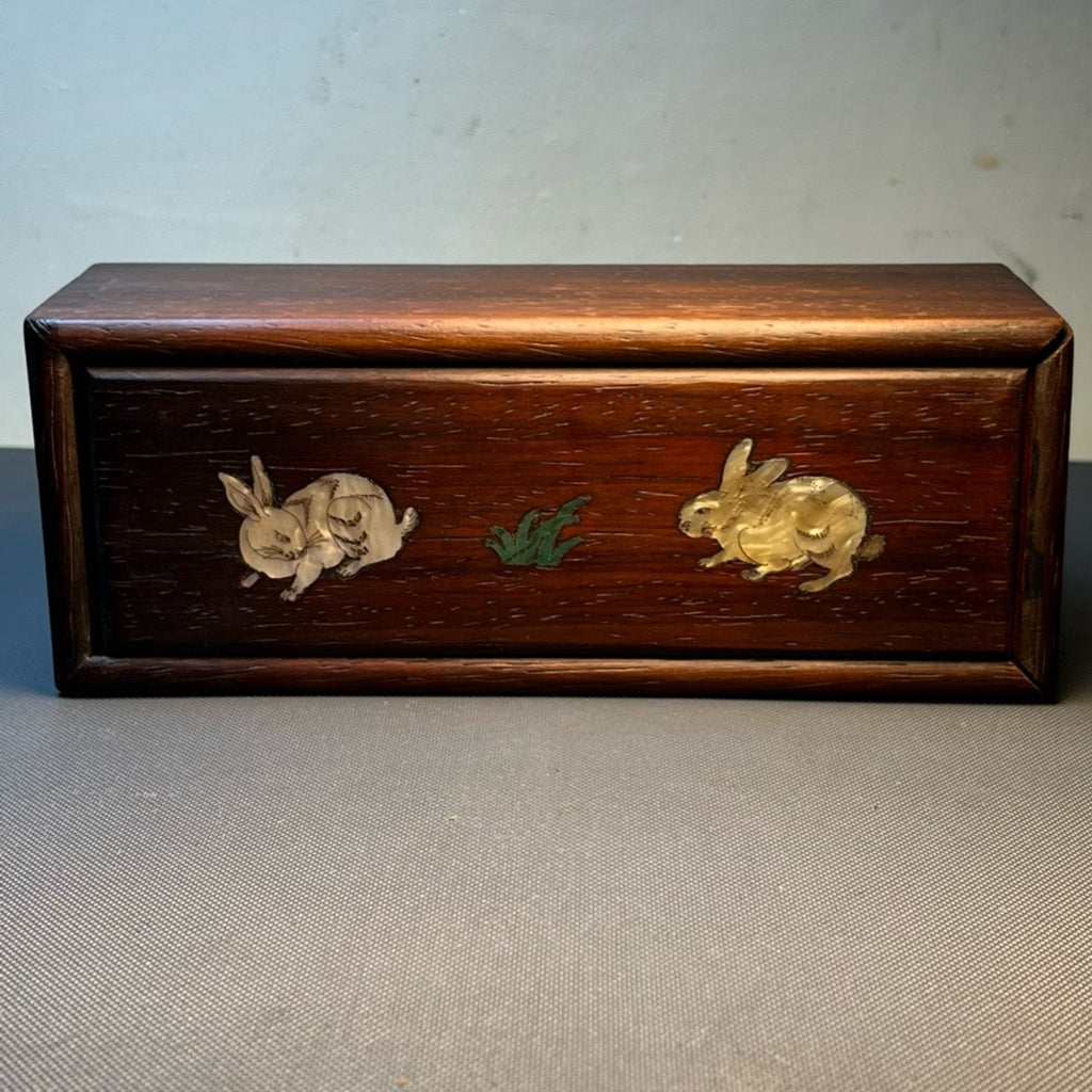 Pear wood inlaid shell pattern carved pull-out box