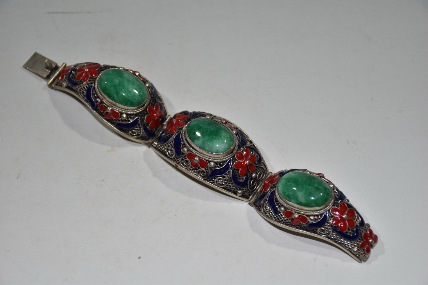 Chinese antique white copper cloisonne inlaid with emerald bracelets