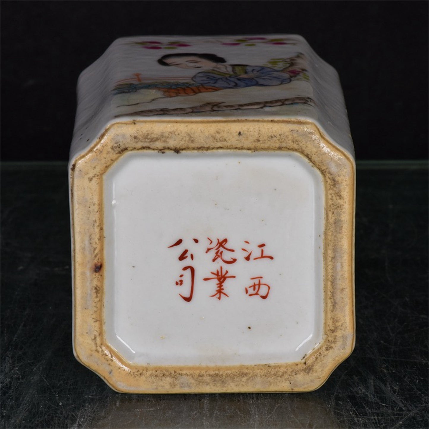 Chinese antique figure patterned square pen holder