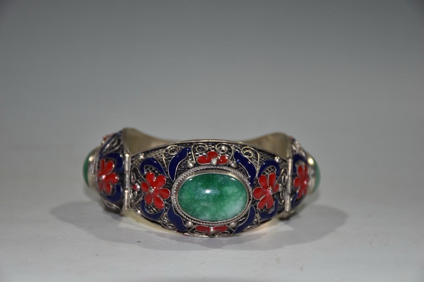 Chinese antique white copper cloisonne inlaid with emerald bracelets